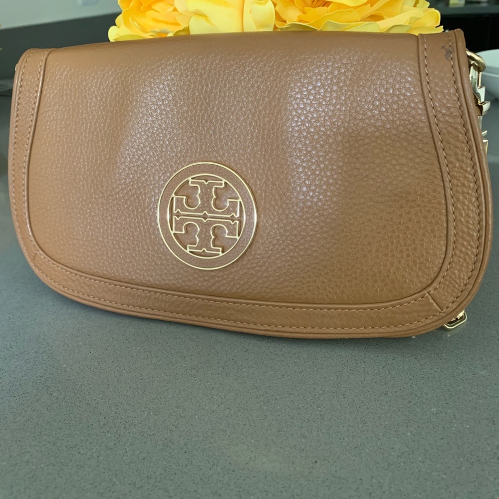 Beautiful Tory Burch shoulder bag